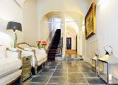 Lesar Hotel Angel