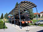 Parna lokomotiva na železniški postaji