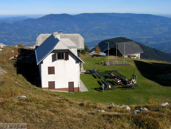 Urslja Gora Mountain (Plesivec) - Dom na Urslji gori Mountain Hut (1680 m)