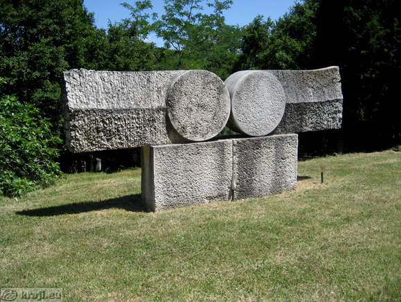 Joshin Ogata (Japonska, 1993) Joshin Ogata (Japonska, 1993)