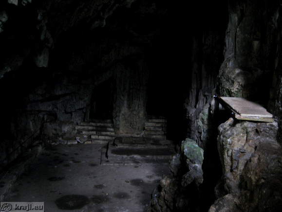 Saint Cave