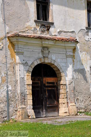 Portal z grbom