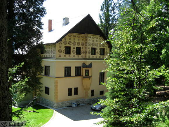 Vila ob Veslaški promenadi