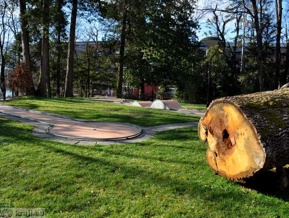 Mini golf z 18 igralnimi polji