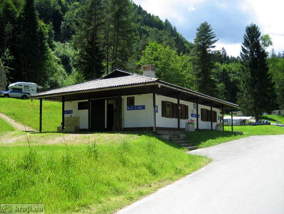 Sanitary block, baby changing room, dish washing, clothes washing, chemical disposal point