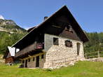 Blejska koca na Lipanci Mountain Hut - Lipanca pasture 