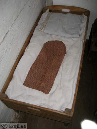 Kamra (chamber)