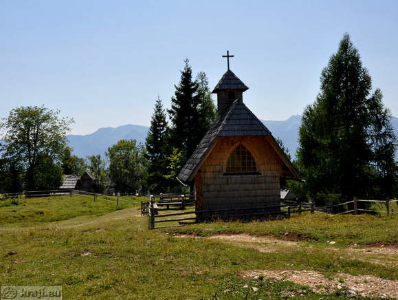 Kapela Marije Kraljice miru od zadaj