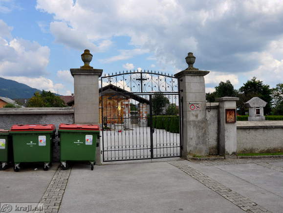 Entrance to the cemetery