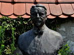 Spominski park znanih osebnosti Cerkelj - Doprsni kip - France Barle 