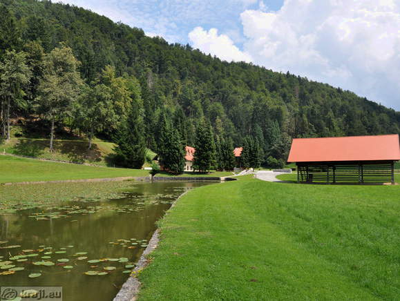 Stable and Svicarija in the background, right hayrack