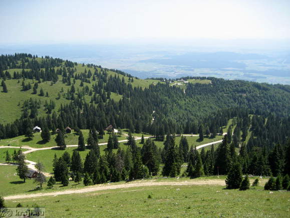 Planina jezerca v ozadju
