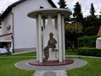 Sencur - Monument dedicated to potatoe - Spomenik krompirju