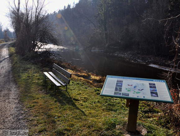 Informativna tabla - Gorska reka Kokra povezuje človeka in naravo