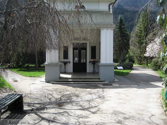 Military chapel with a vaulted tomb of soldiers who died during World War I