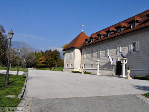 Pot ob zahodni strani gradu Brdo