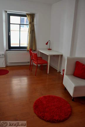 Room above Tavcarjeva ulica