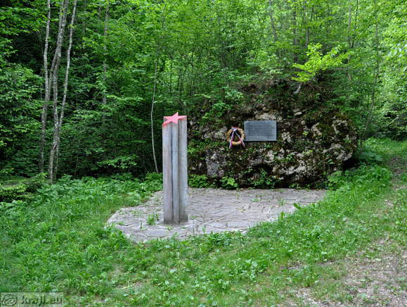 Spomenik NOB v Udin borštu