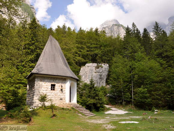 Aljaževa kapela sv. Cirila in Metoda v dolini Vrata