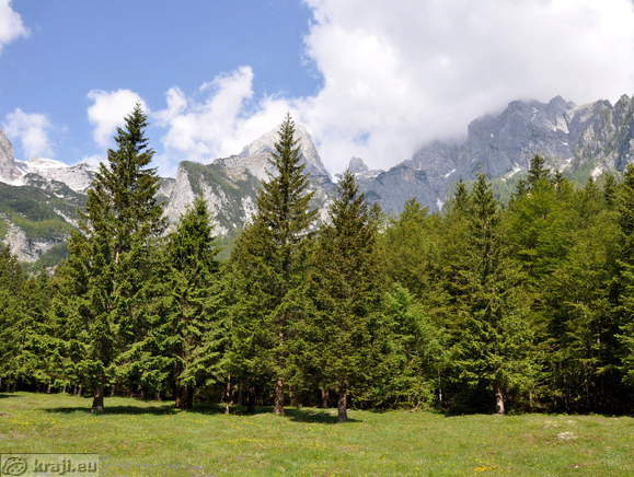 Vrhovi nad dolino Vrata