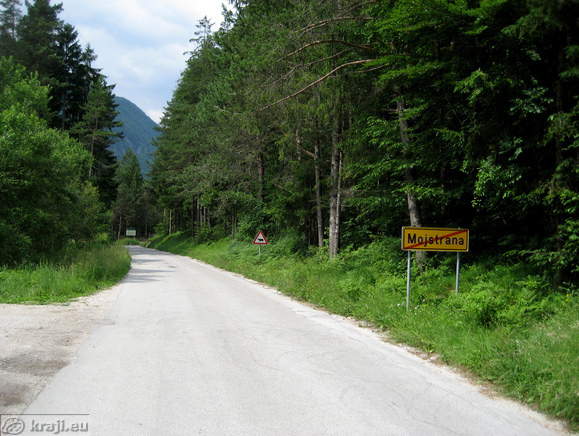 Road in Vrata Valley