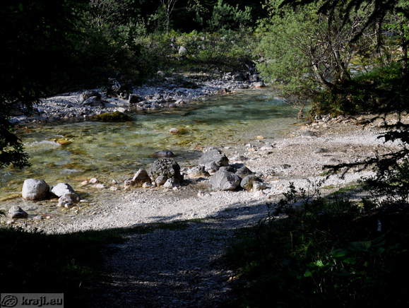 Triglavska Bistrica v bližini Koče pri Peričniku