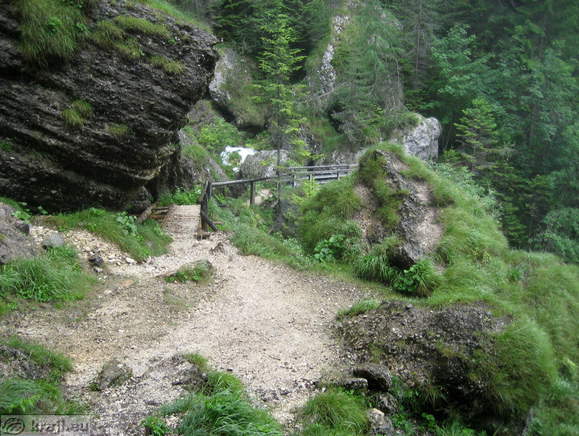 Round footpath at lower waterfall to the Koca pri Pericniku Mountain Hut