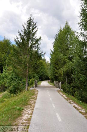 Kolesarska pot po trasi nekdanje železnice