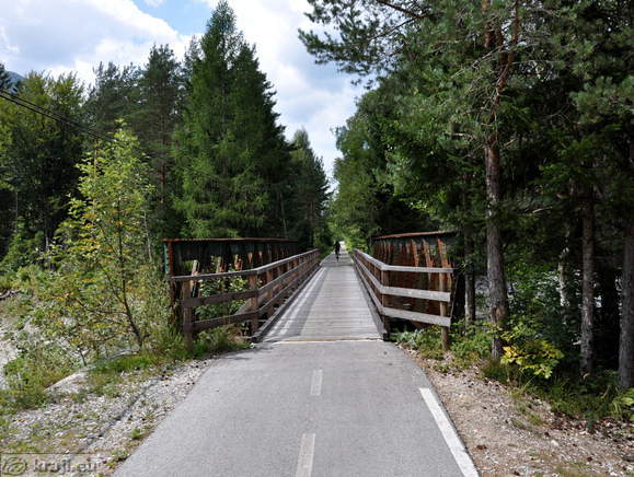 Most čez potok Belca