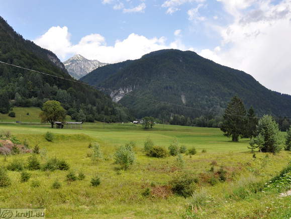 Pogled v smeri vasi Belca