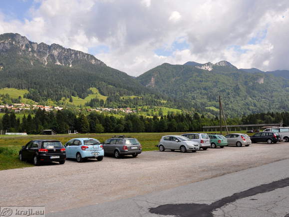 Parkirišče ob smučišču