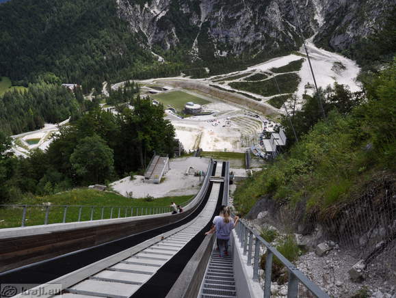 Path along the in-run