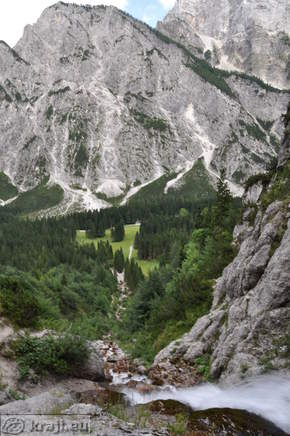 Nadiza Wasserfall - Erste Frühlings des Oberen Sava-Fluss
