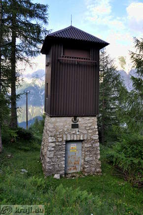 Elektrovod pri Erjavčevi koči