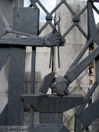 Forged figures on the monument for the National Liberation War