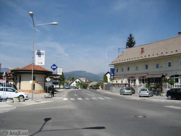 Alpska cesta in Lesce