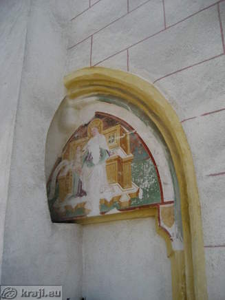 Freska Marije z Jezusom iz okoli leta 1400 in velja za najstarejšo podpisano fresko na Slovenskem