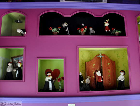 Puppets - Ta veseli dan ali Maticek se zeni