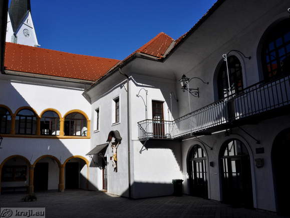 Radovljica - Pfarrhaus