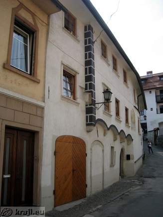 Path to the Cankar Square