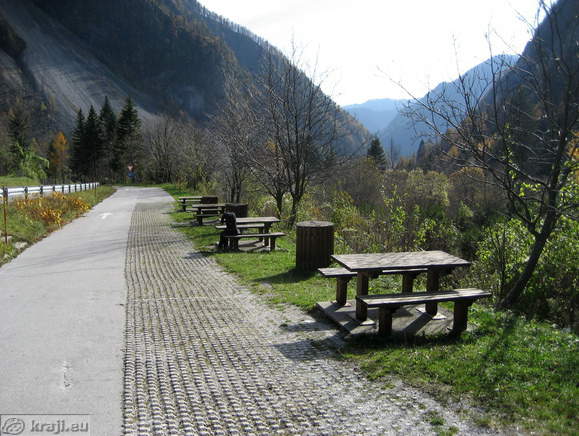 Počivališče ob spominskem parku