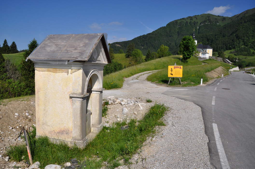 Sorica - Schrein vor dem Dorf 