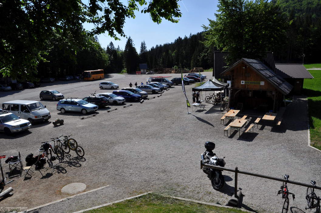 View on the parking area from Brunarica