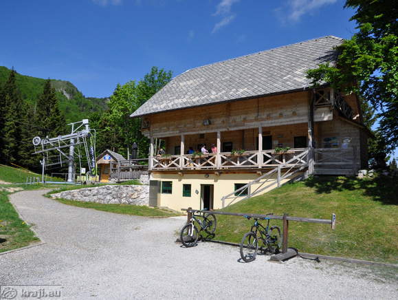 Brunarica na Soriški planini