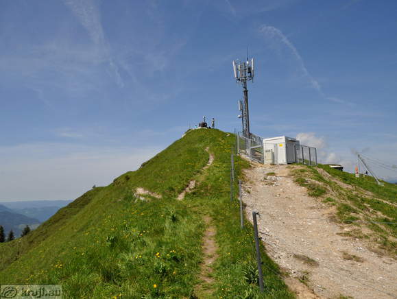 Pot na Lajnar v bližini zgornje postaje sedežnice