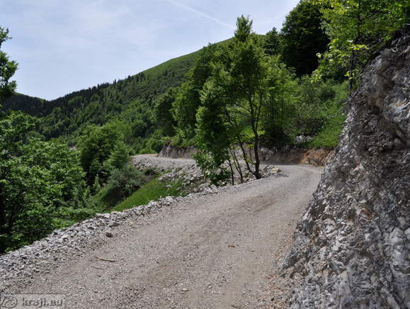 Soriska planina - Höhenweg: Mozic-parkplatz