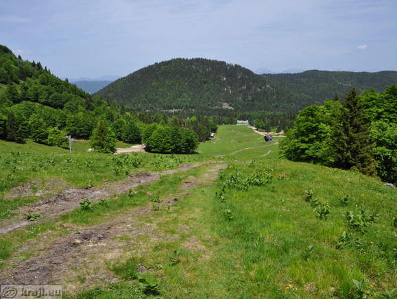 Soriska planina - Höhenweg: Mozic-parkplatz