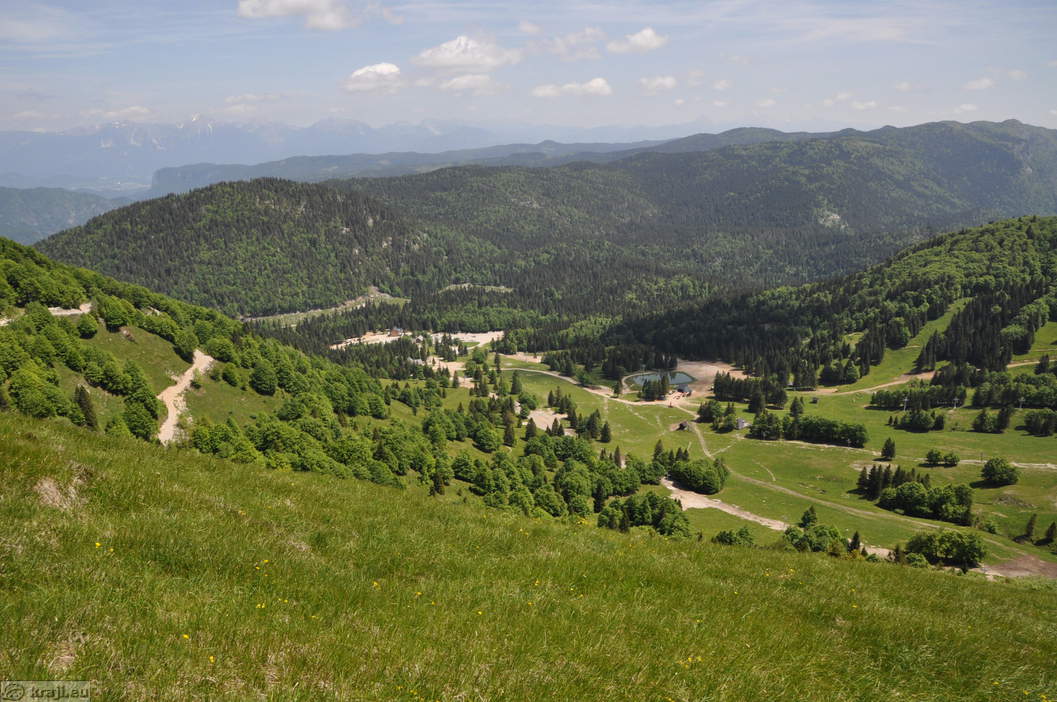 Soriska planina with the parking area - Photo: 572-4 Soriska planina with the parking area