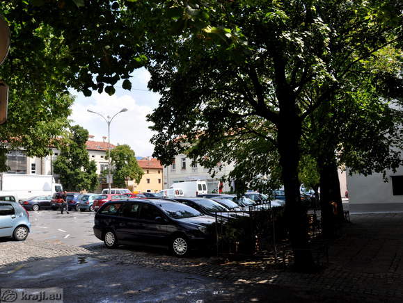 Ajdovscina - Lavricev trg (Lavric Markt)