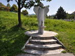 Col - Denkmal für die Wasserversorgung Gora - Spomenik vodovodu Gora